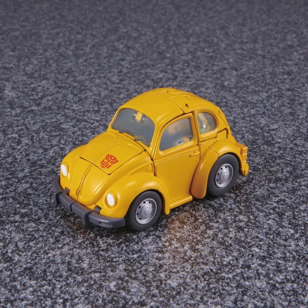 Masterpiece MP 45 Bumblebee Version 2 TakaraTomy Stock Photos 04 (4 of 21)